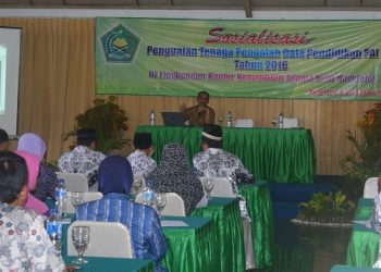 Setiap Sekolah Harus Memiliki Guru Agama