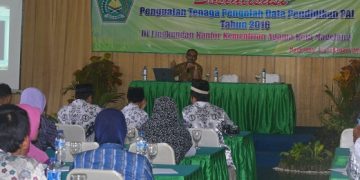 Setiap Sekolah Harus Memiliki Guru Agama
