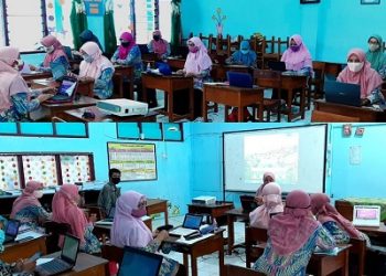 Meningkatan Kompetensi Guru, MI Al Iman Adakan Pelatihan