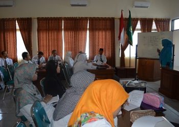 Keilmuan Dalam PTK Penting Baik Dari Segi Teori Maupun Praktek