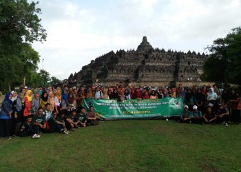 Practising English with Native Speakers Memotivasi Anak Lebih Aktif Berbahasa Inggris