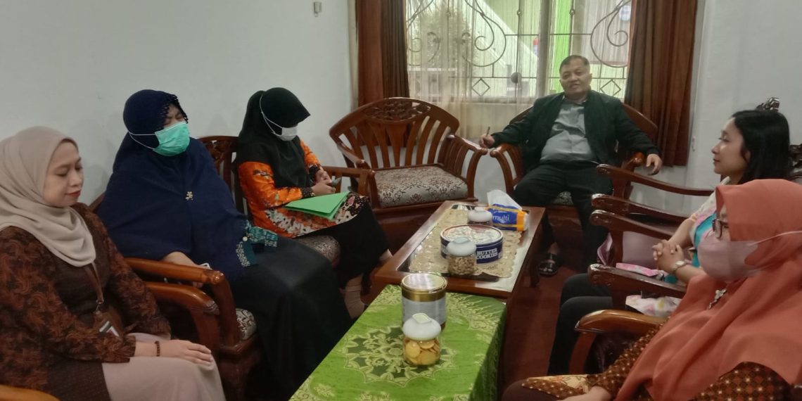 Kyai Muslich Zaenal :  “ Jama’ah Haji Tahun ini, Dengan Ongkos Haji Reguler Serasa Memperoleh Layanan Haji Plus”