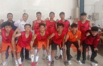 Kunjungi Tim Futsalnya, Kepala Kantor Semangati Untuk Raih Prestasi Terbaik & Jaga Keselamatan Diri