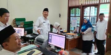 Ketua Dewan Pendidikan Kota Magelang Berikan Pembinaan Di MI Al Iman