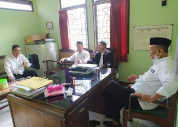 Ketua Dewan Pendidikan Kota Magelang Berikan Pembinaan Di MI Al Iman