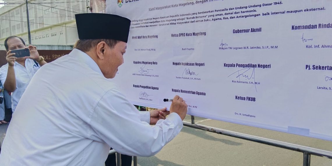 Kepala Kemenag Tandatangani ”Deklarasi Kota Magelang Rumah Bersama”