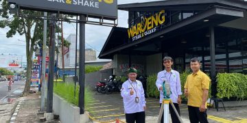 Seksi Bimas Islam Layani Pengukuran Arah Kiblat Mushola Waroeng Steak & Shake